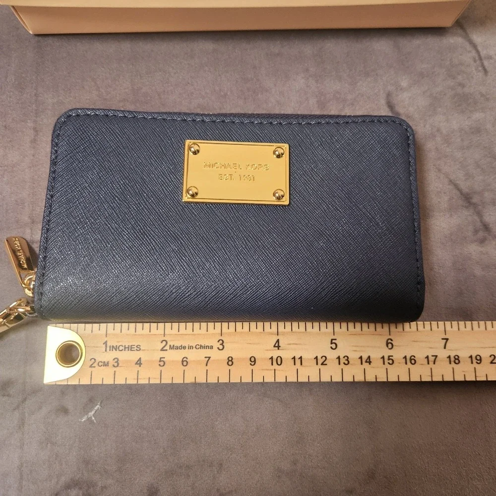 Michael Kors Jet Set Travel Navy Zip Around Wristlet Wallet Phone Case NIB